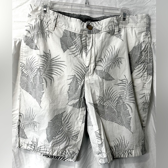 Nautica shorts in new condition size 32 - Picture 1 of 4
